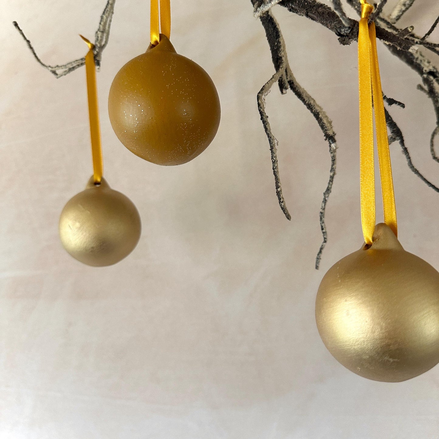 Set of 6 Baubles - Holiday Decor - Gold Bauble - Bauble Set - Christmas Ball - Tree Decor