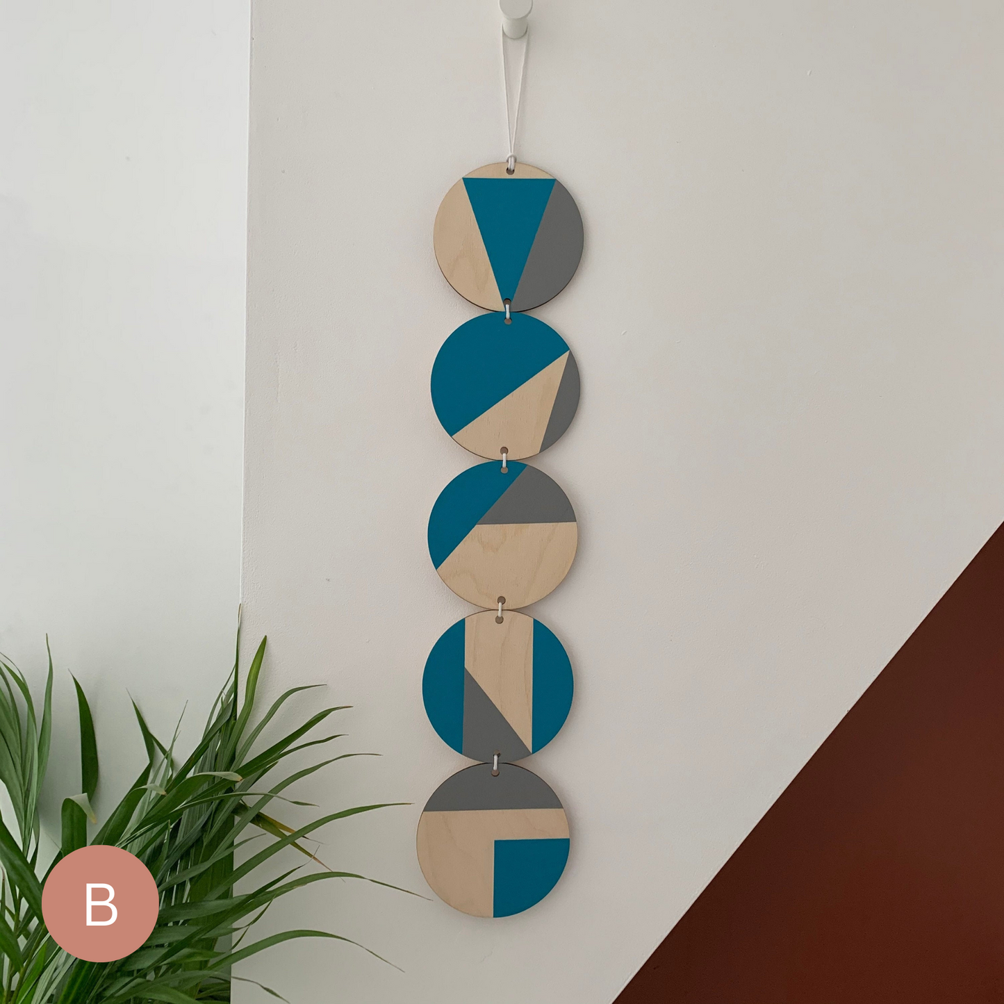 5-Tier Small Wooden Retro Wall Hanging